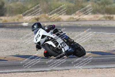 media/Nov-01-2025-CVMA (Sat) [[fc0f7531b8]]/Race 7-Formula Twins-Formula 40 UL/